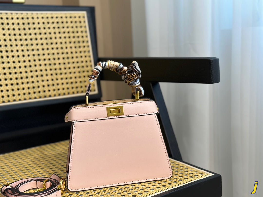 EN - Luxury Bags FEI 287