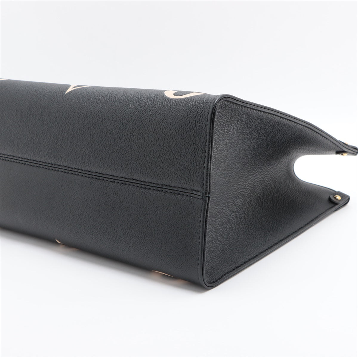 Louis Vuitton Monogram Emplant On The Go MM M45495