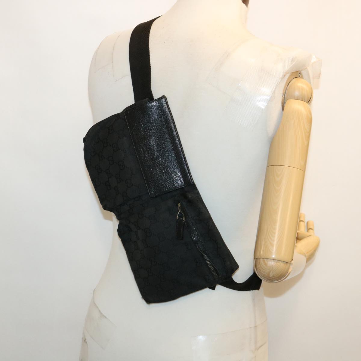 GUCCI GG Canvas Waist Bag Black 28566 36493