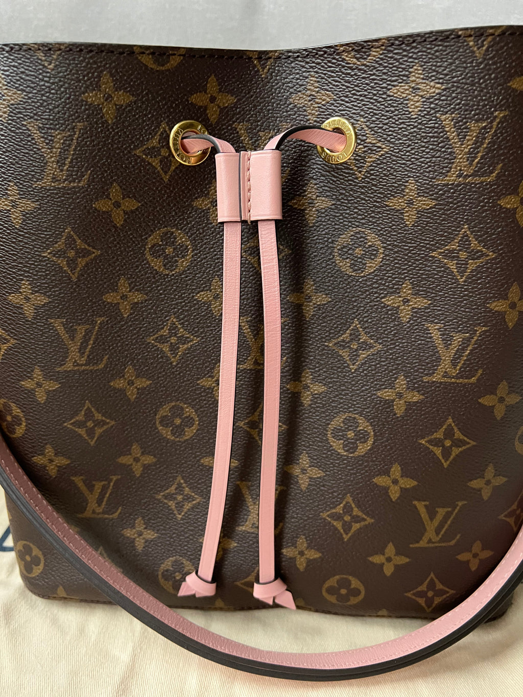 Louis Vuitton Neo Noe Monogram Rose Poudre (RRP £1,560)