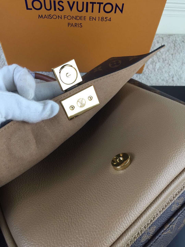 LOV2 Bags - Luxurious Bags  2065