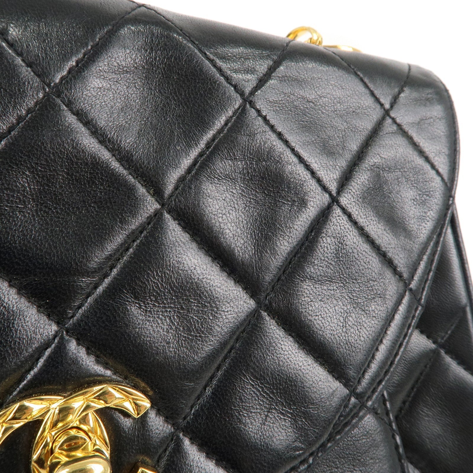 CHANEL Matelasse Lamb Skin Bijoux Chain Shoulder Bag Black