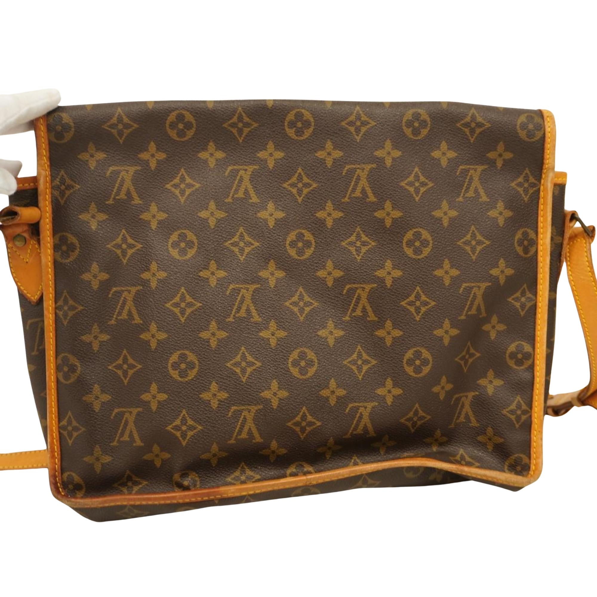 Louis Vuitton  Canvas Shopper Bag ()