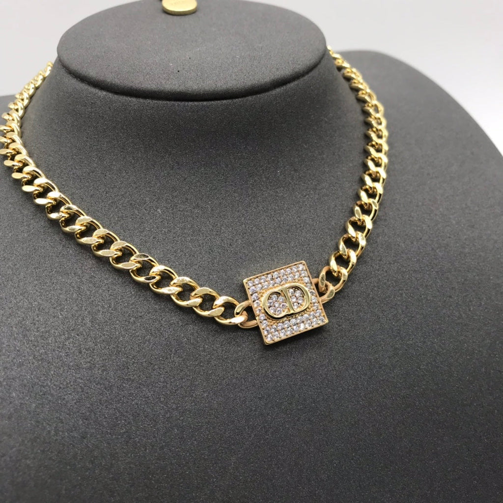 EN - Lux Necklace DIR023