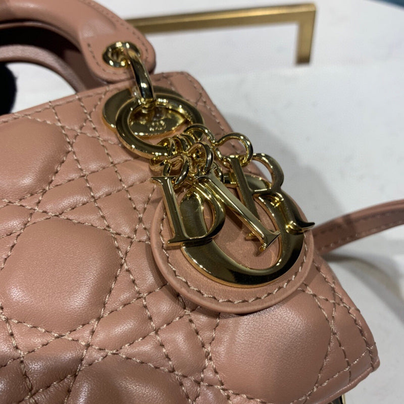 ELE - Dir Bags - 1738