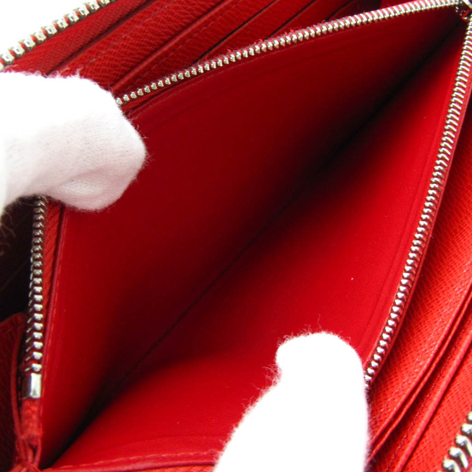Louis Vuitton Zippy Wallet  Leather Wallet  ()