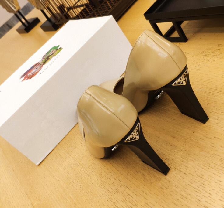 GlamyWomen Shoes - 550