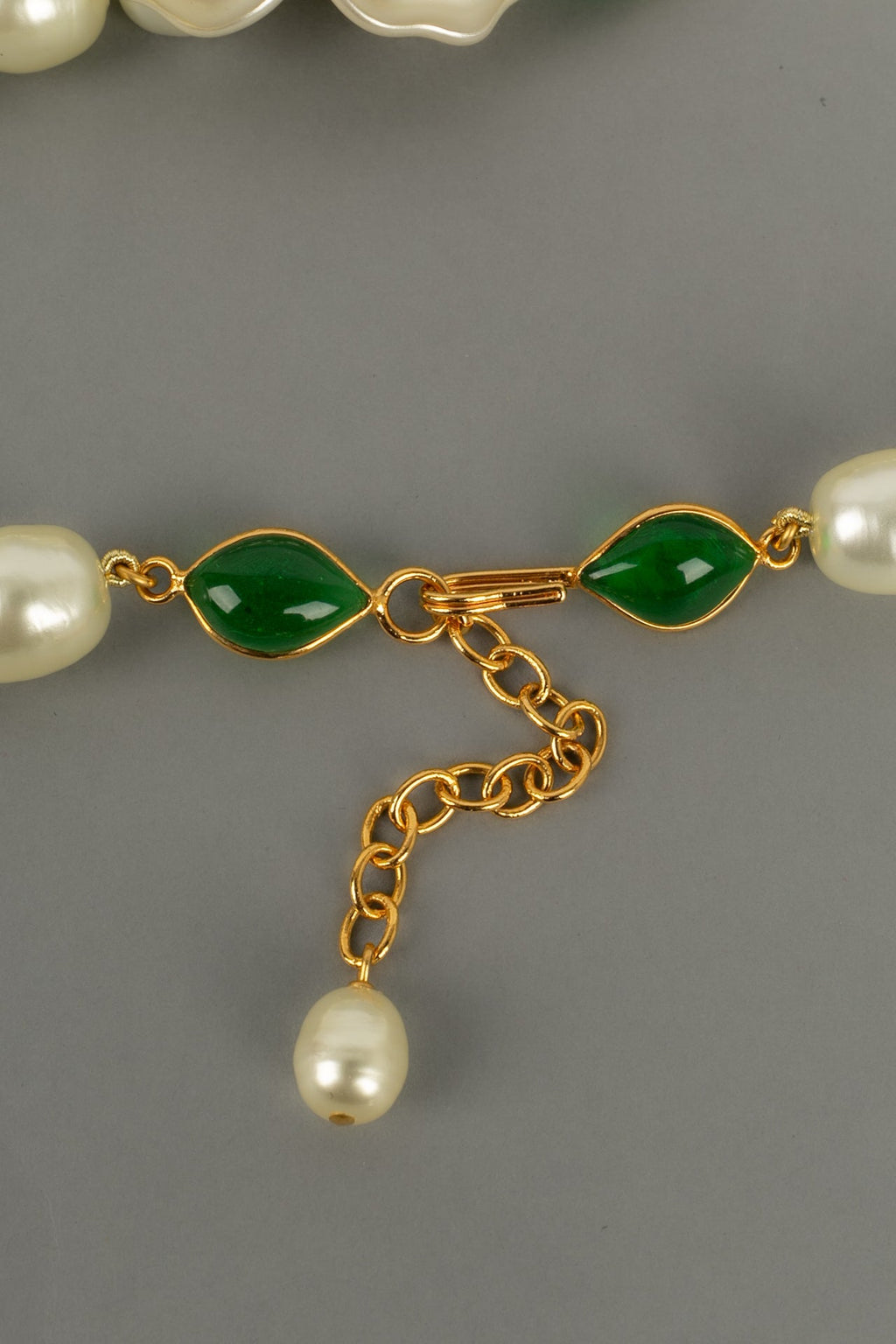 Collier Augustine