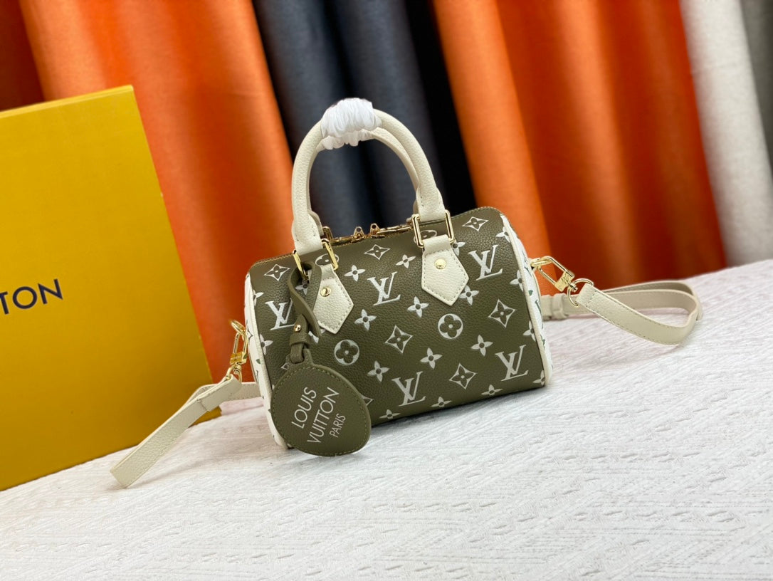 EN - Luxury Bags LUV 778