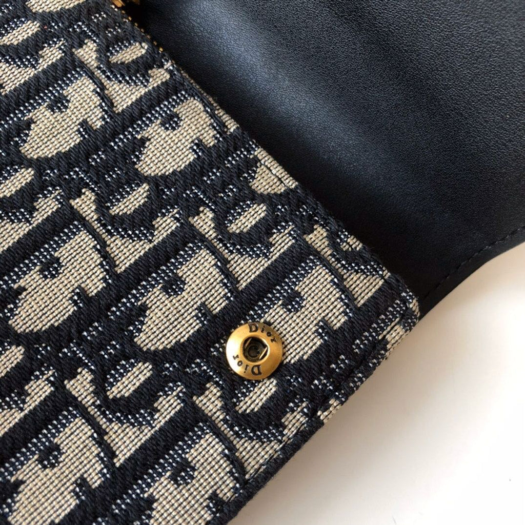 EN - New Arrival Wallet DIR 007