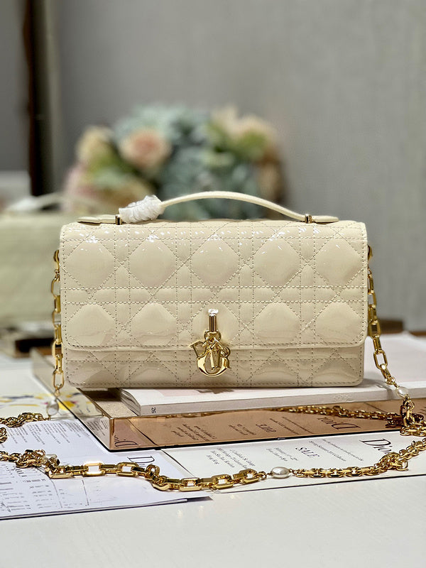BLUSH BAGZ - Dior Bags - 1812