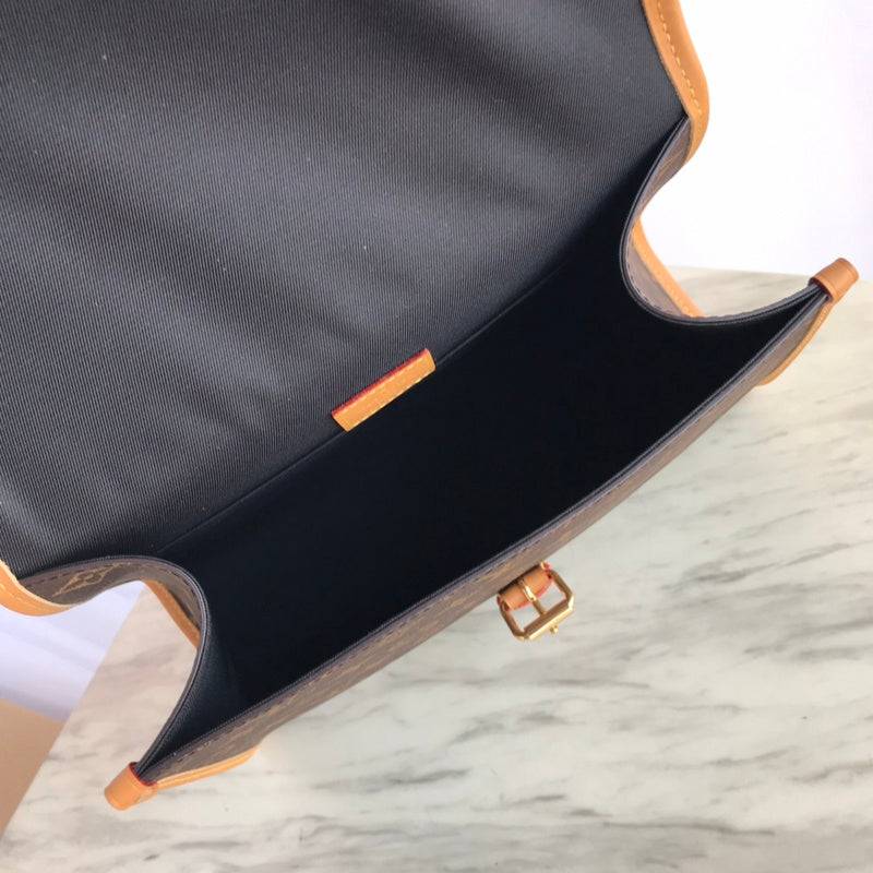 LOV2 Bags - Luxurious Bags  2612
