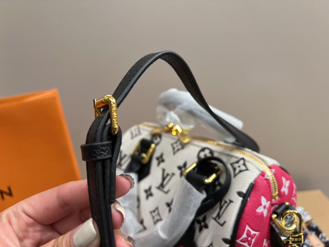 EN - Luxury Bags LUV 733