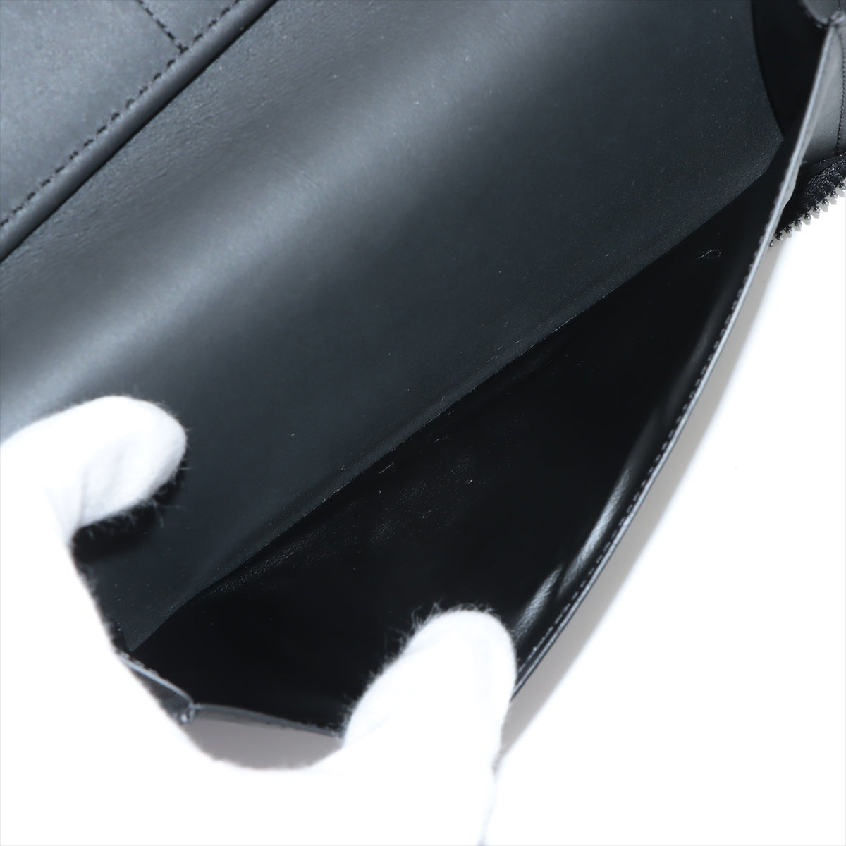 Louis Vuitton Monogram Shadow Zippy Vertical M62902