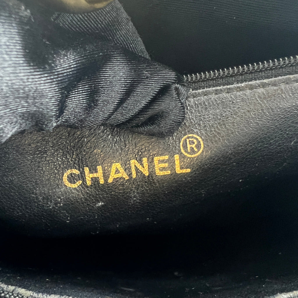 CHANEL CC Black Caviar Quilted Gold Hardware Chain Carryall Shopper Tote Bag
