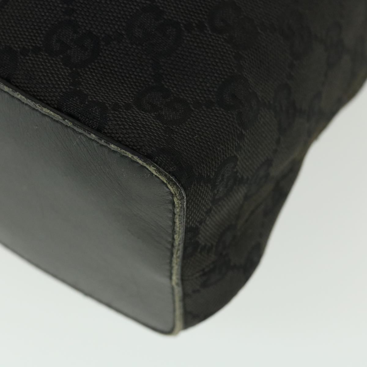 GUCCI GG Canvas Shoulder Bag Black 90640 002404 39133