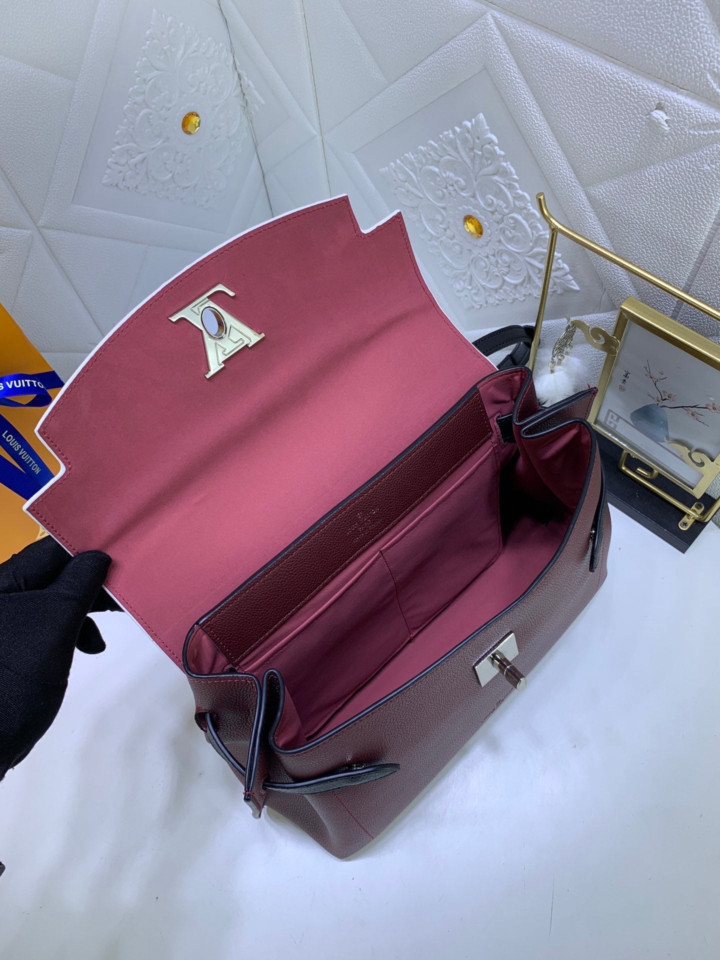 EN - Luxury Bags LUV 747