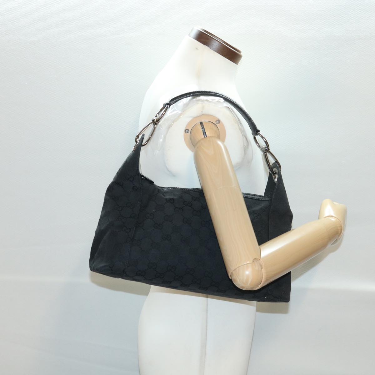 GUCCI GG Canvas Shoulder Bag Black 113023 39359