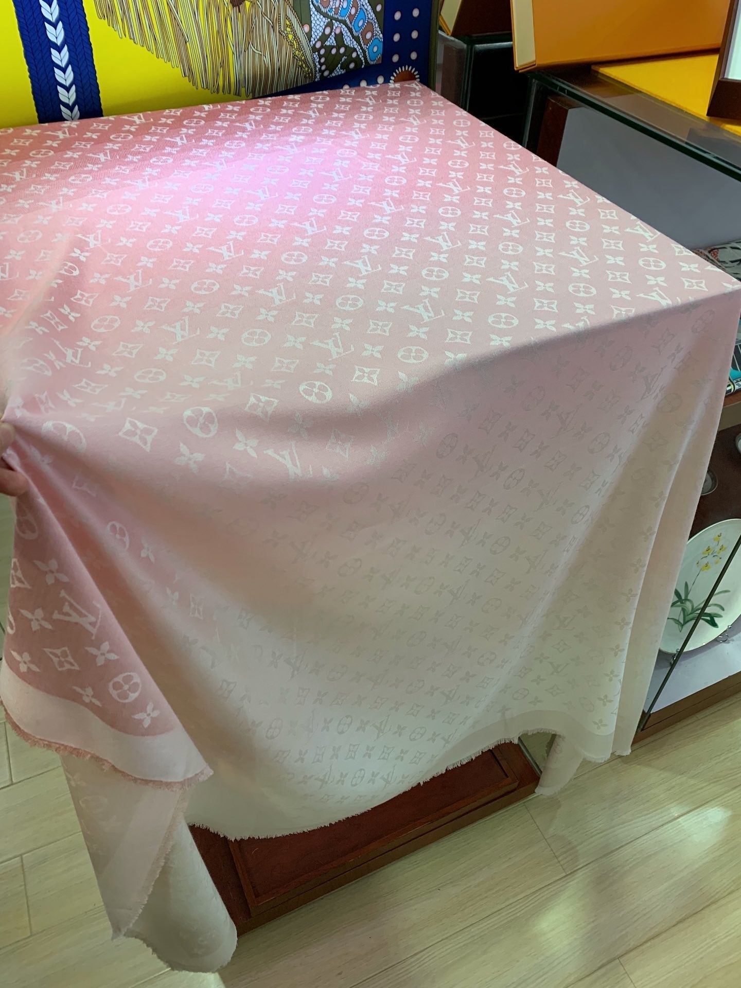 EN - Luxury LUV  Scarf 026