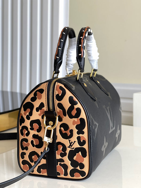 LOV2 Bags - Luxurious Bags  1624