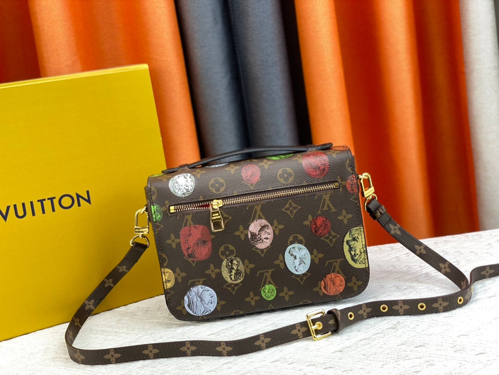 EN - Luxury Bags LUV 813