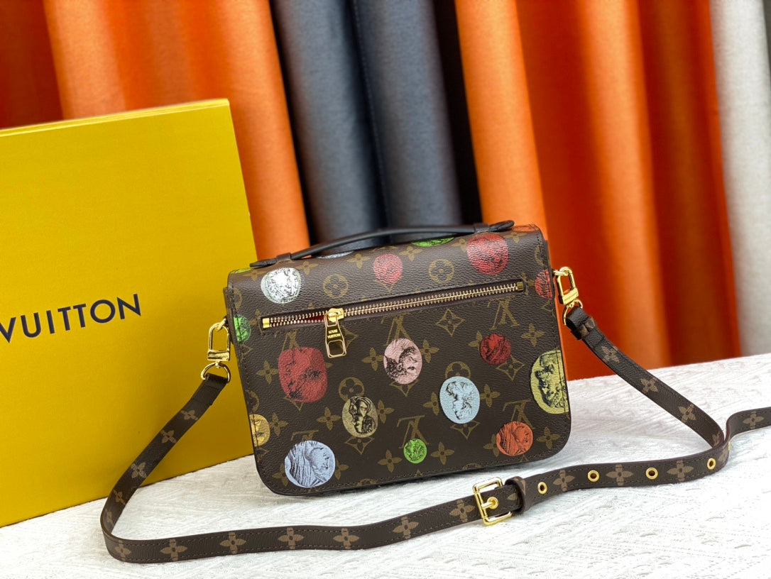 EN - Luxury Bags LUV 813