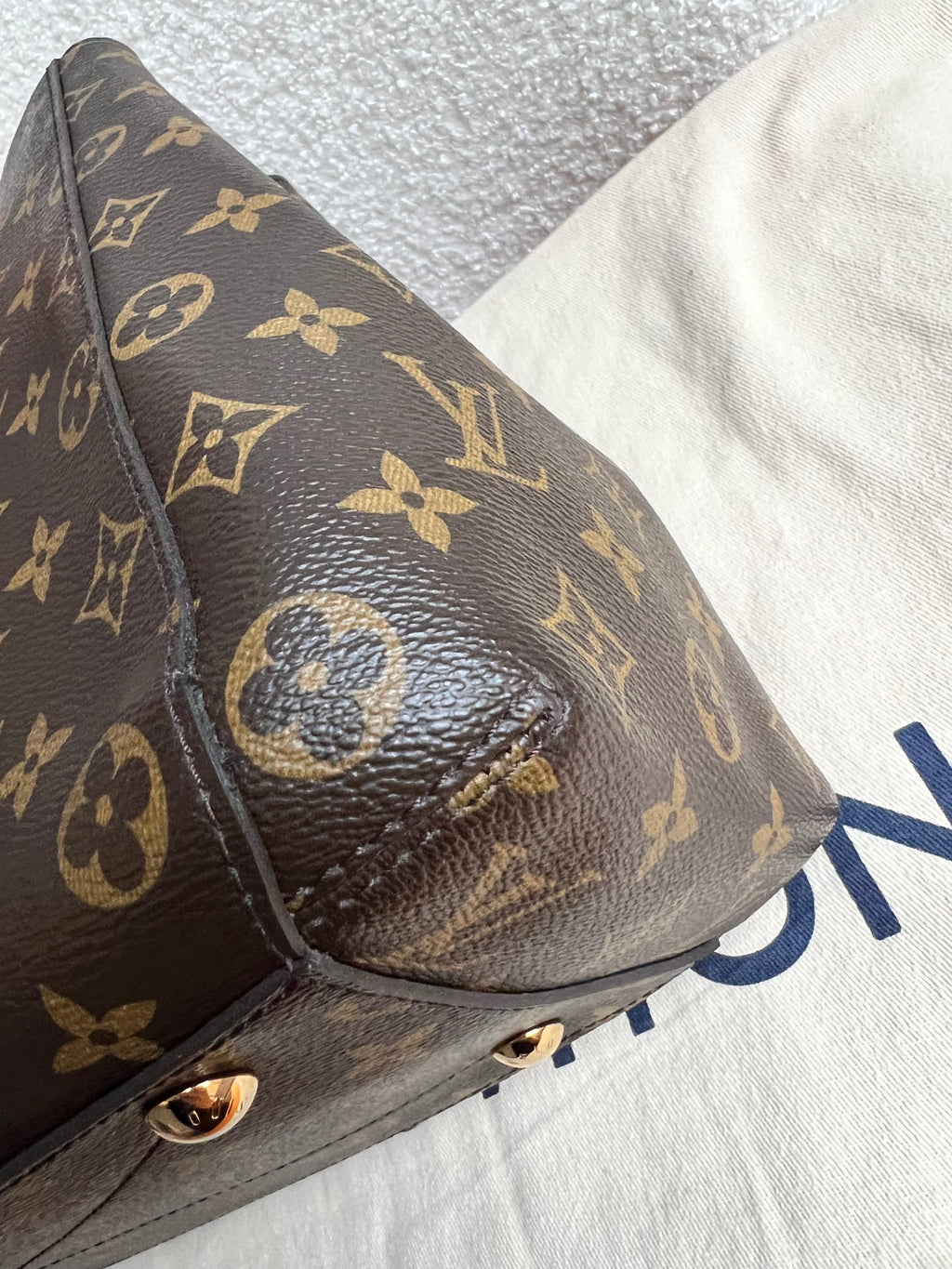 Louis Vuitton Montaigne GM in Monogram Canvas (RRP £2420)