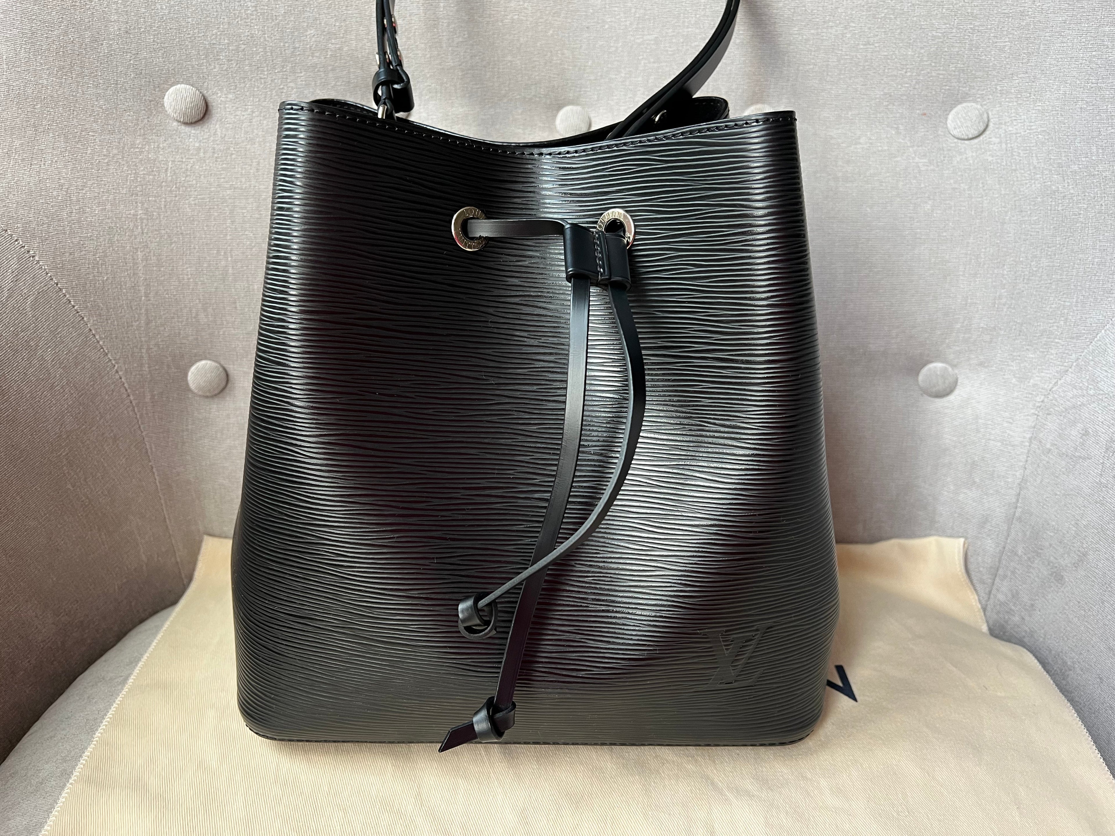 Louis Vuitton Neo Noe Bucket Bag Black Epi (RRP £1,930)