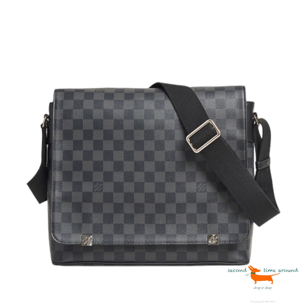 Louis Vuitton District MM Damier Graphite Canvas Messenger Bag