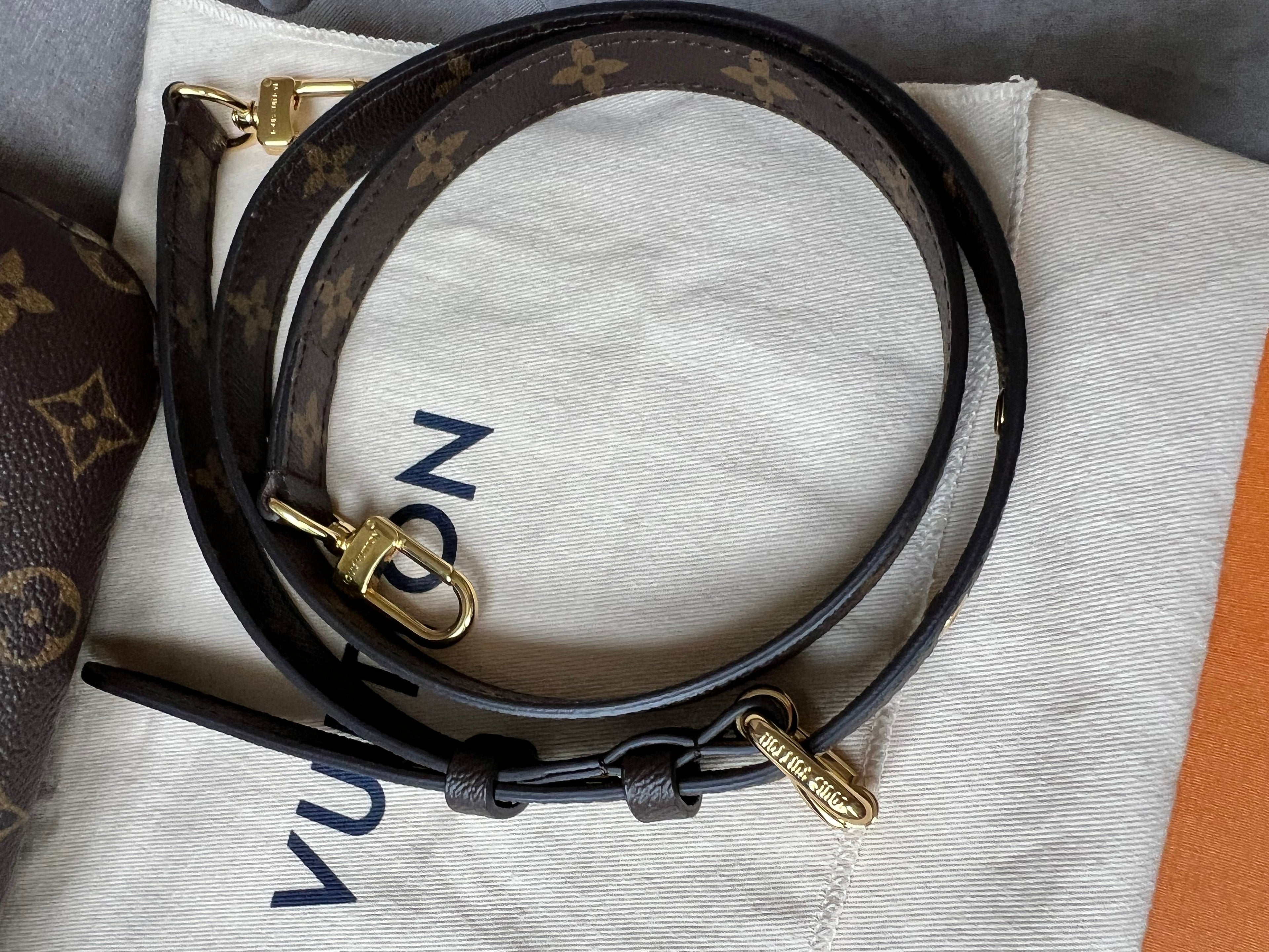 Louis Vuitton Pochette Metis Monogram (RRP £1,970)