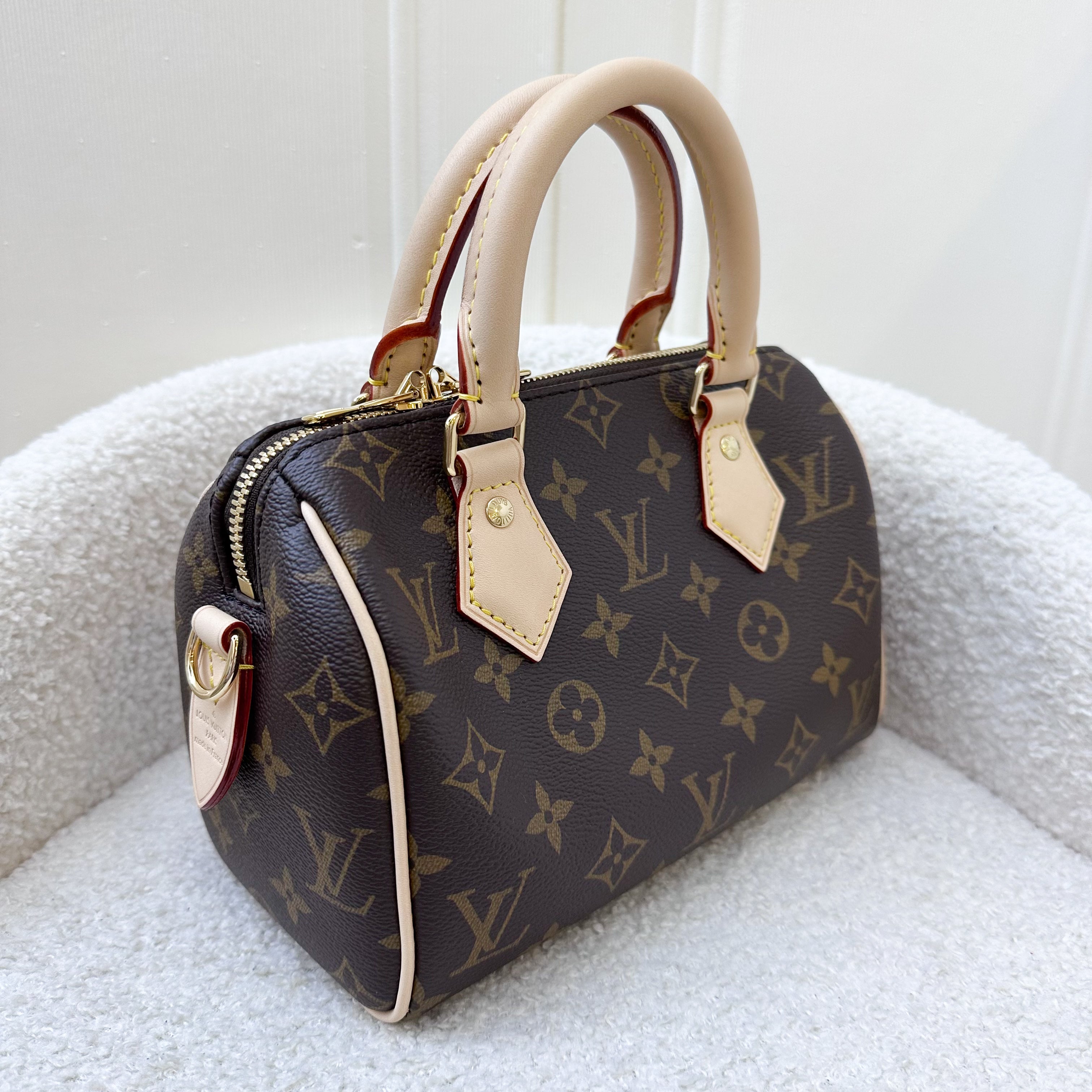 LV Speedy Bandouliere 20 in Monogram Canvas and Beige Patterned Strap