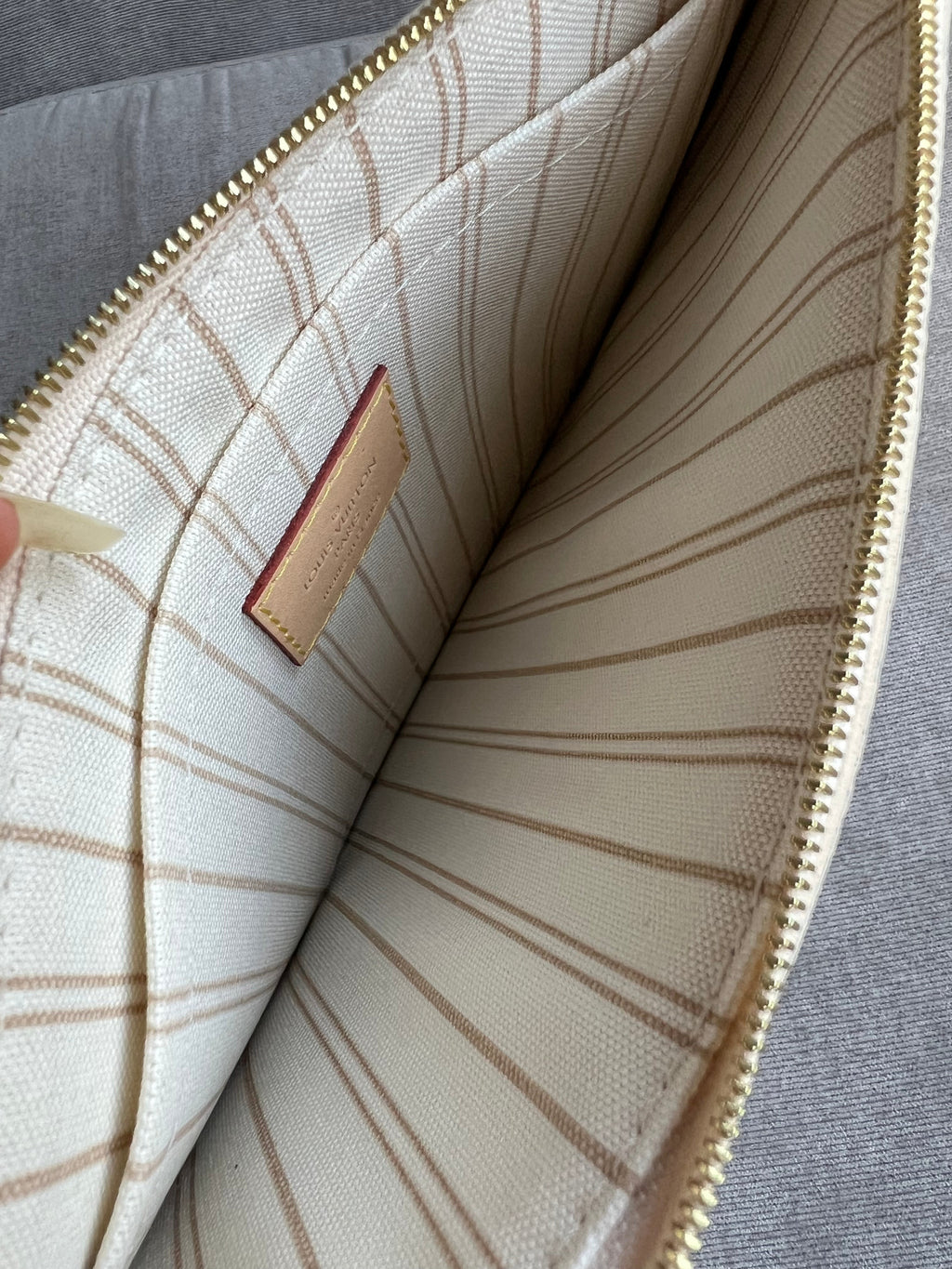 Louis Vuitton Pouch (from Neverfull MM) in Damier Azur