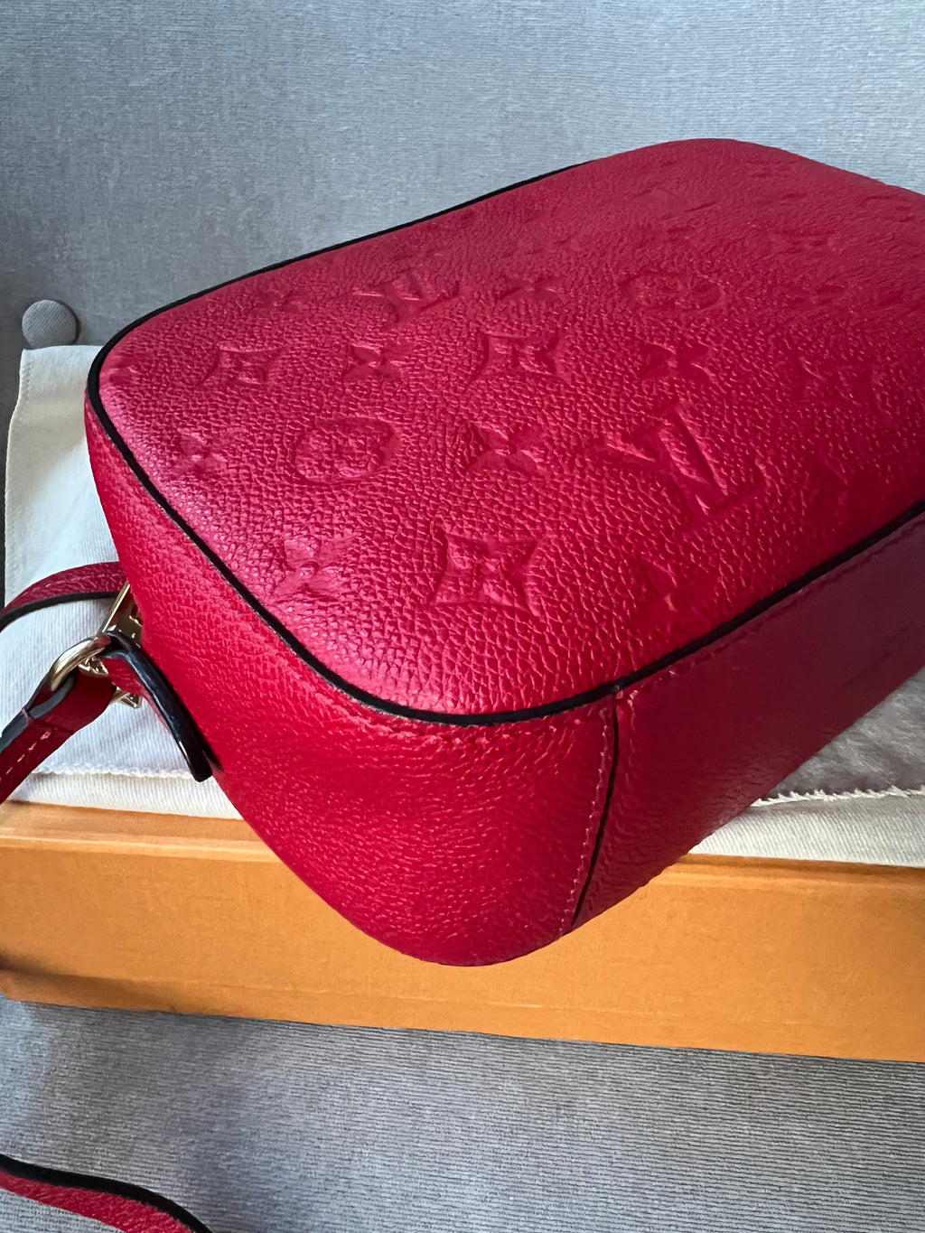 Louis Vuitton Saintonge Red Empreinte (RRP £1520)