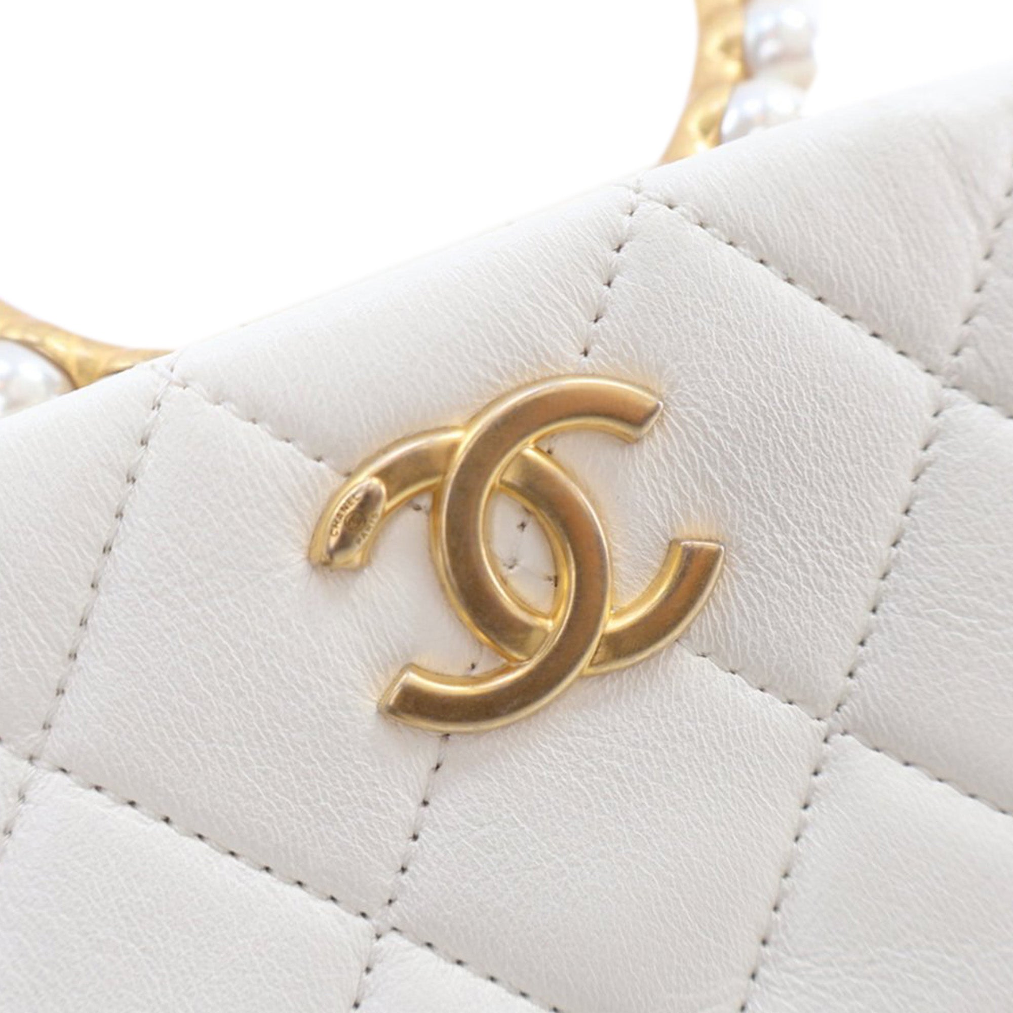 Chanel Quilted Lambskin Pearl Crown Handle Clutch Bag