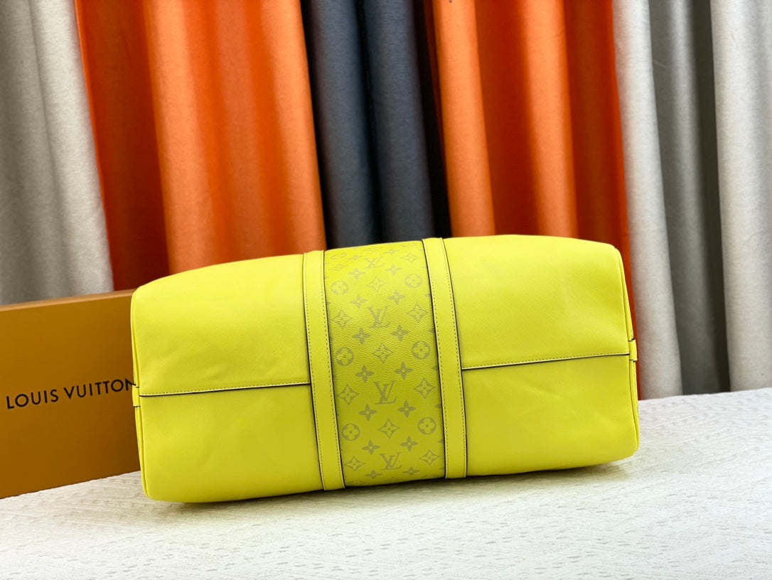 EN - New Arrival Bags LUV 670
