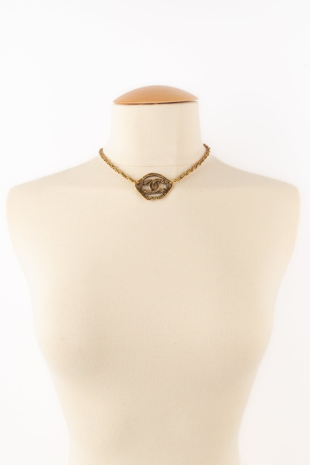 Collier cc Chanel