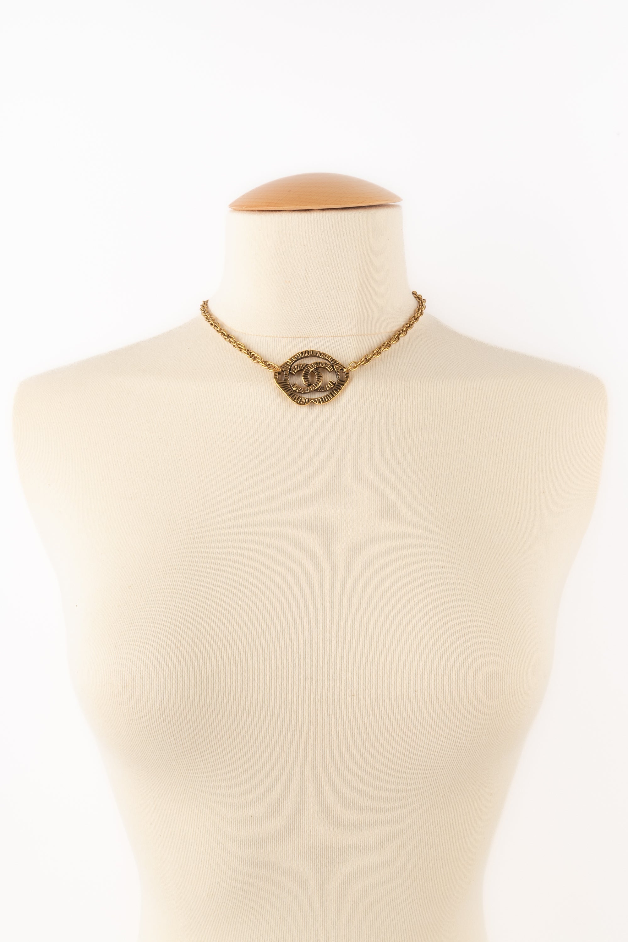 Collier cc Chanel