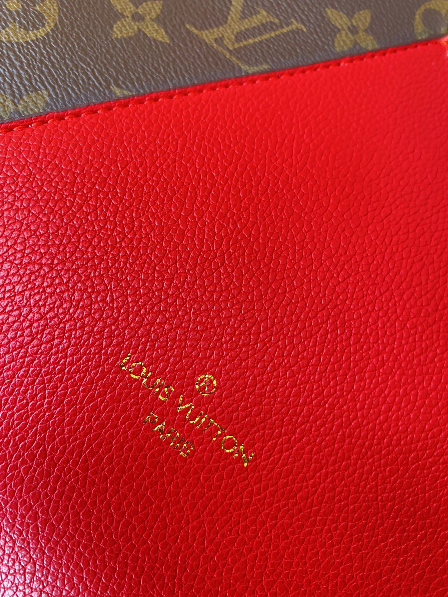 EN - Luxury Bags LUV 780