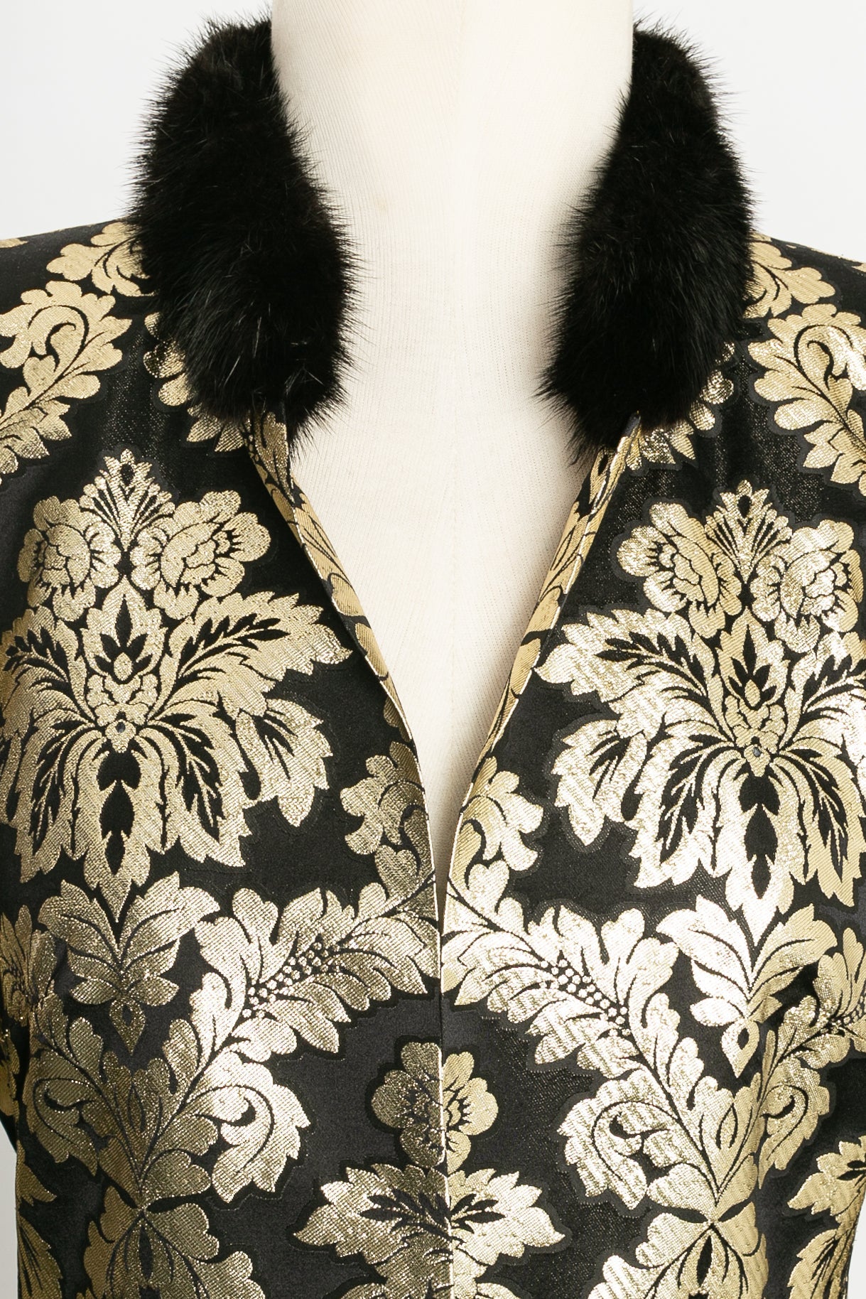 Manteau du soir noir et or Louis FÃƒÆ’Ã‚Â©raud