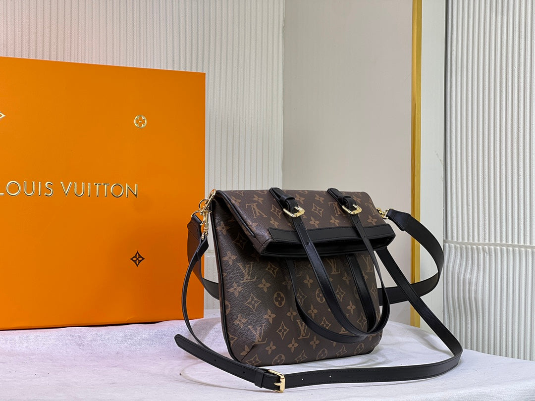 EN - Luxury Bags LUV 765
