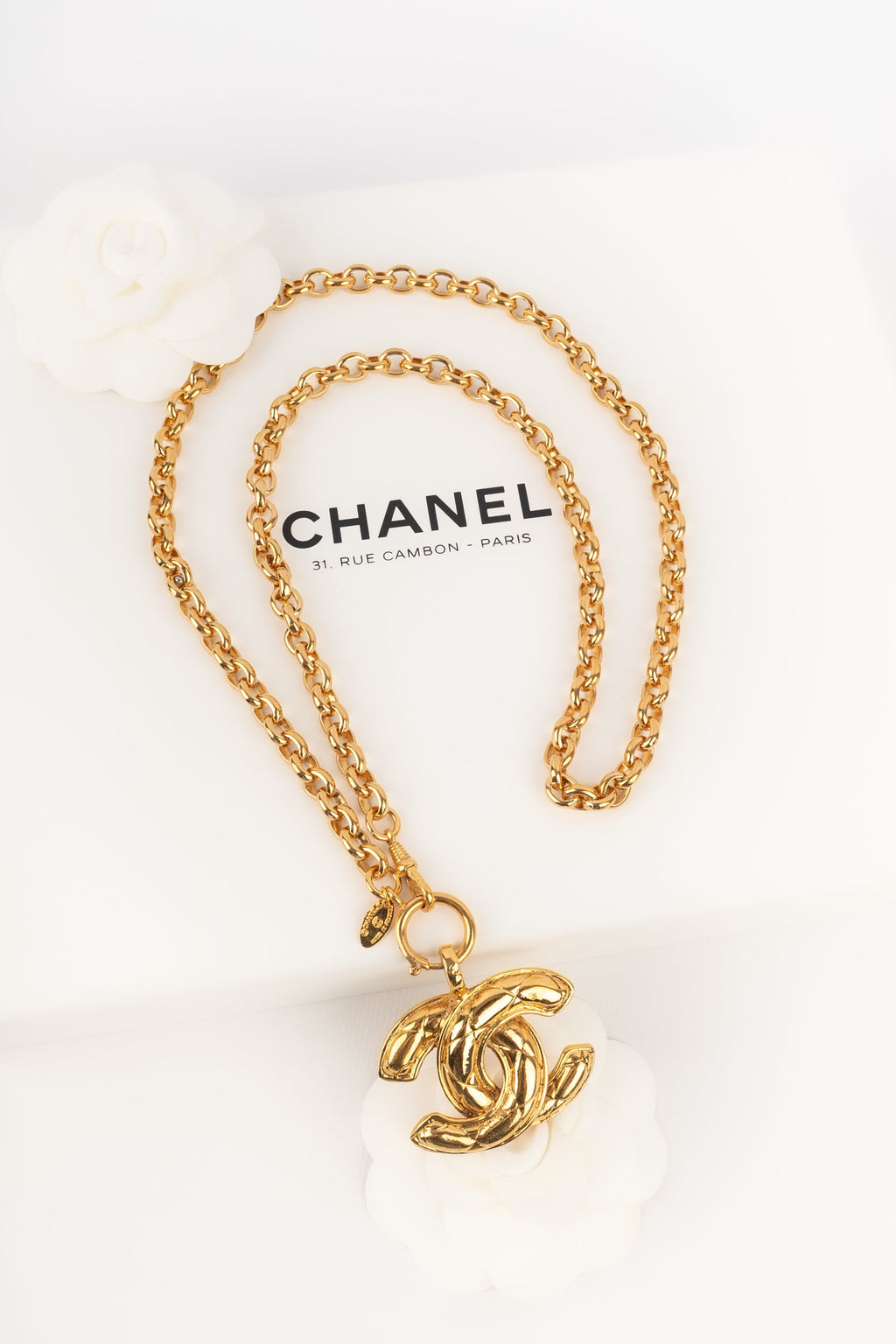 Collier cc Chanel