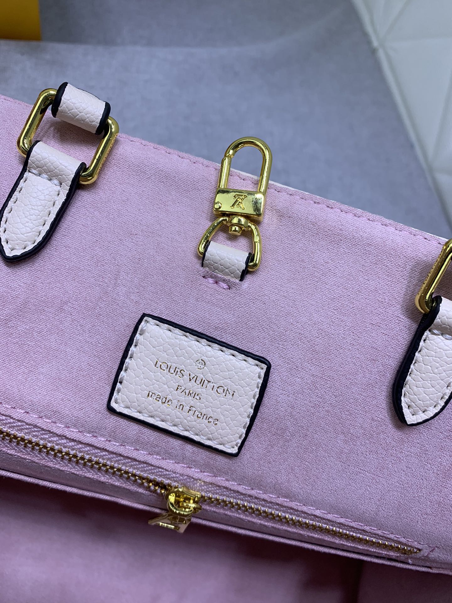 EN - Luxury Bags LUV 768