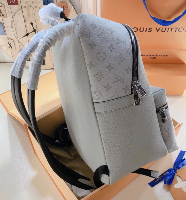 LOV2 Bags - Luxurious Bags  1863