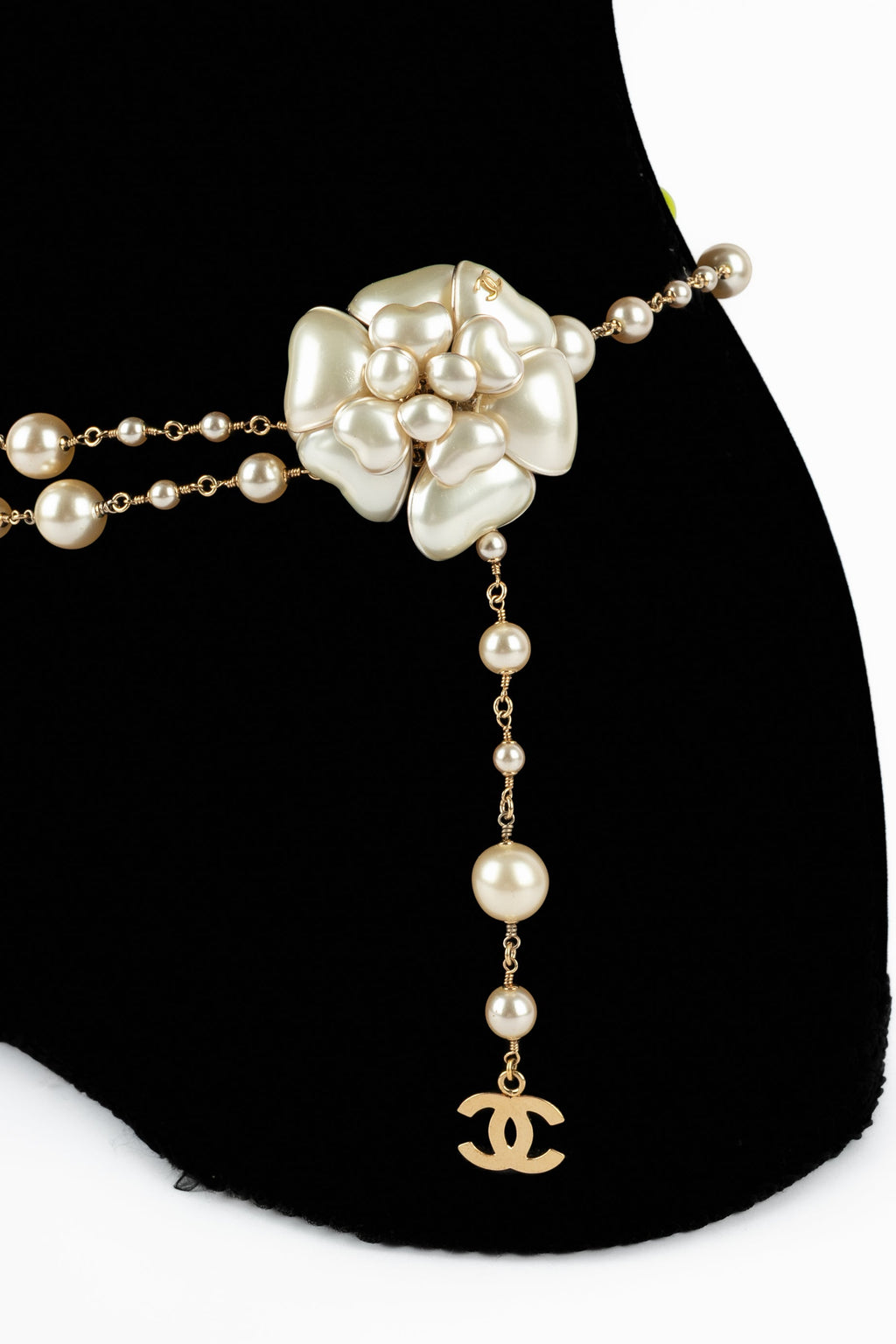 Ceinture camélia Chanel 2002