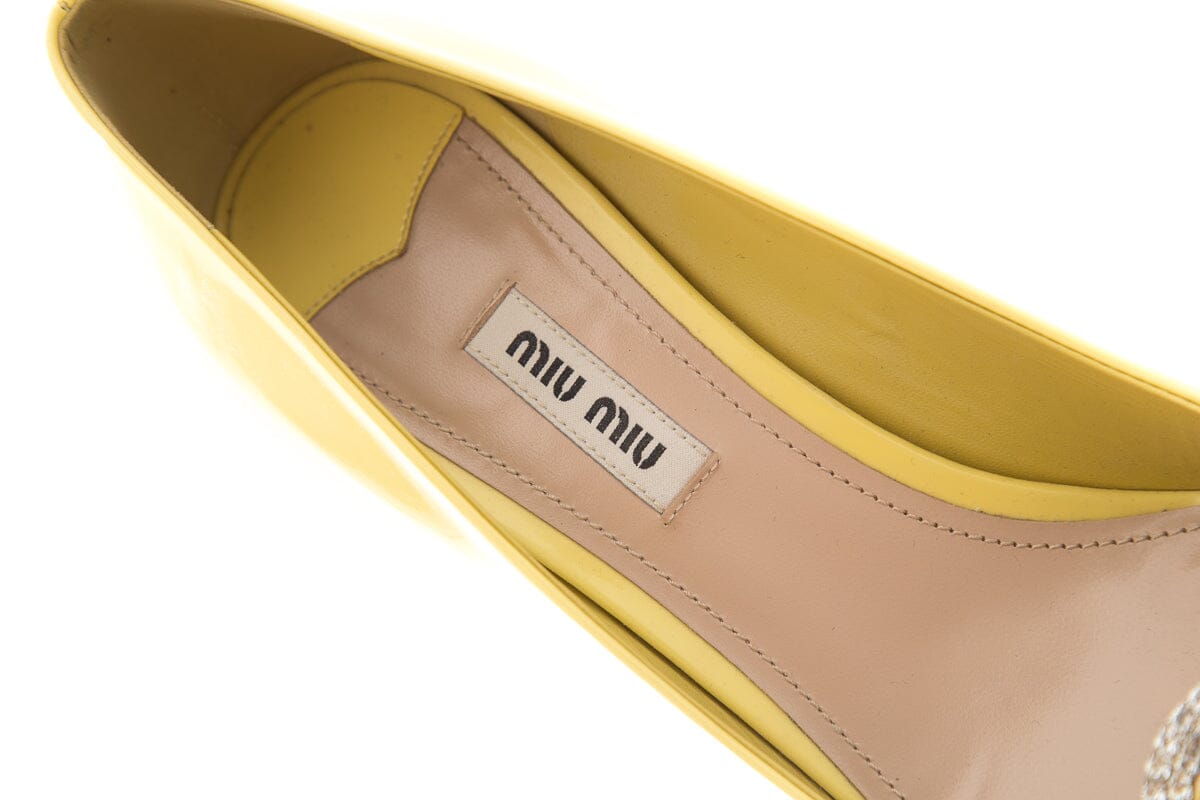 Miu Miu Yellow Patent Pointed Toe Pumps SZ 38.5