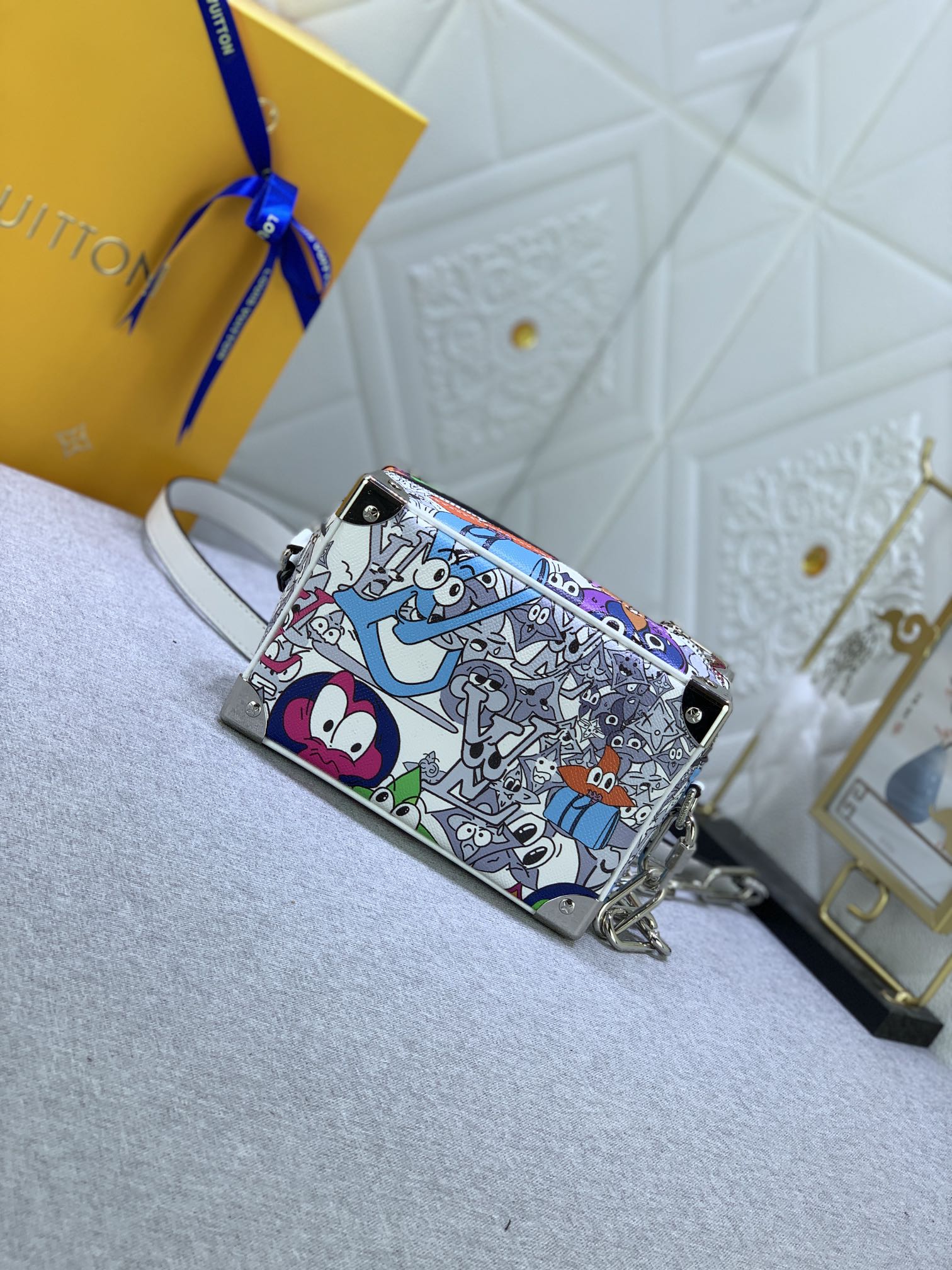 EN - New Bag LUV 646
