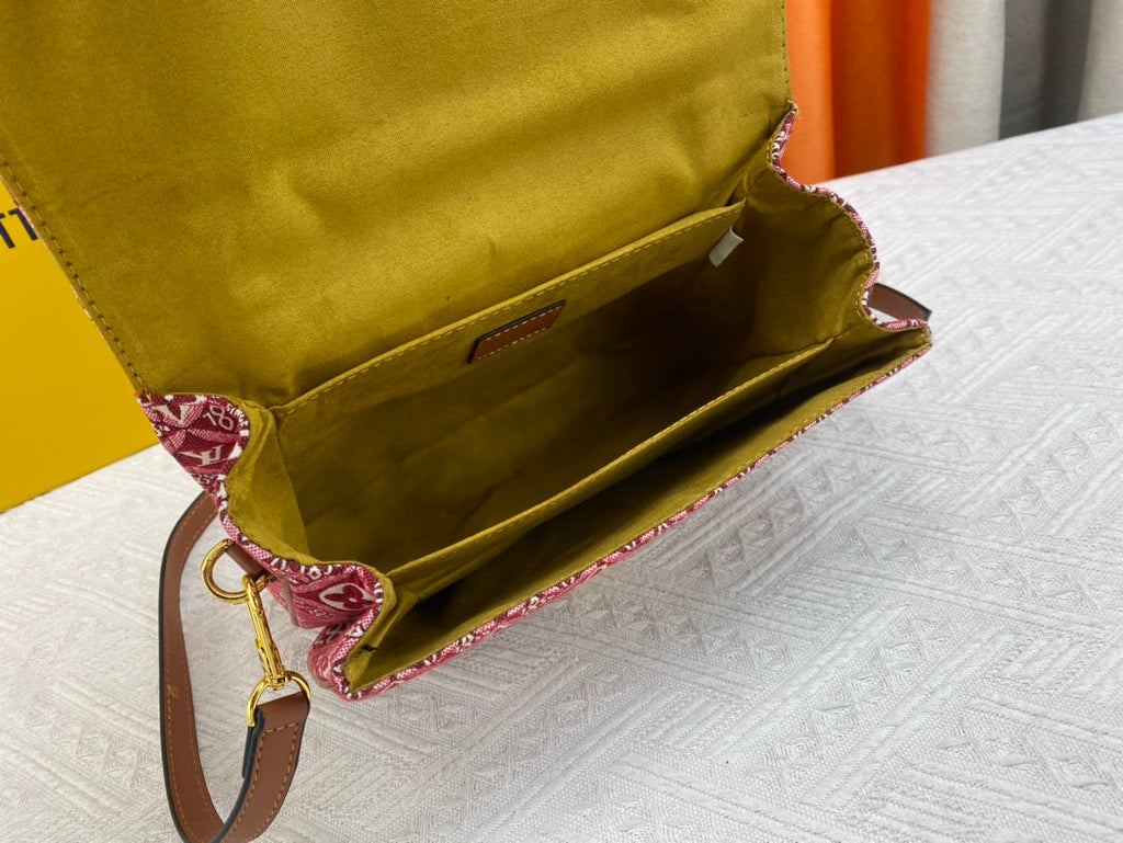 EN - Luxury Bags LUV 801