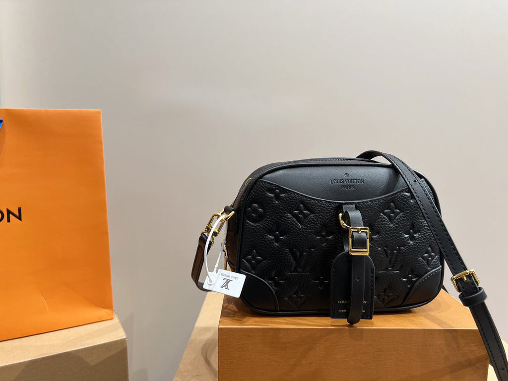 EN - Luxury Bags LUV 757