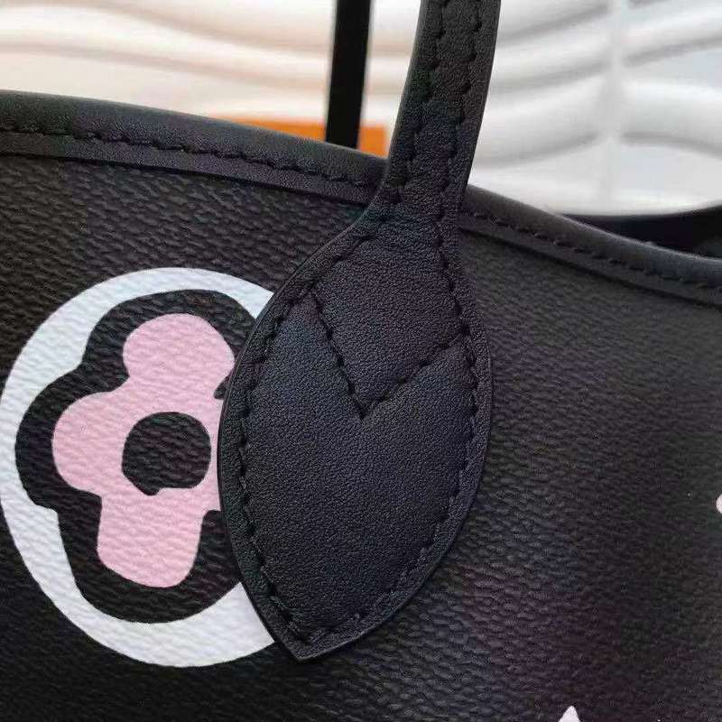LOV2 Bags - Luxurious Bags  1116