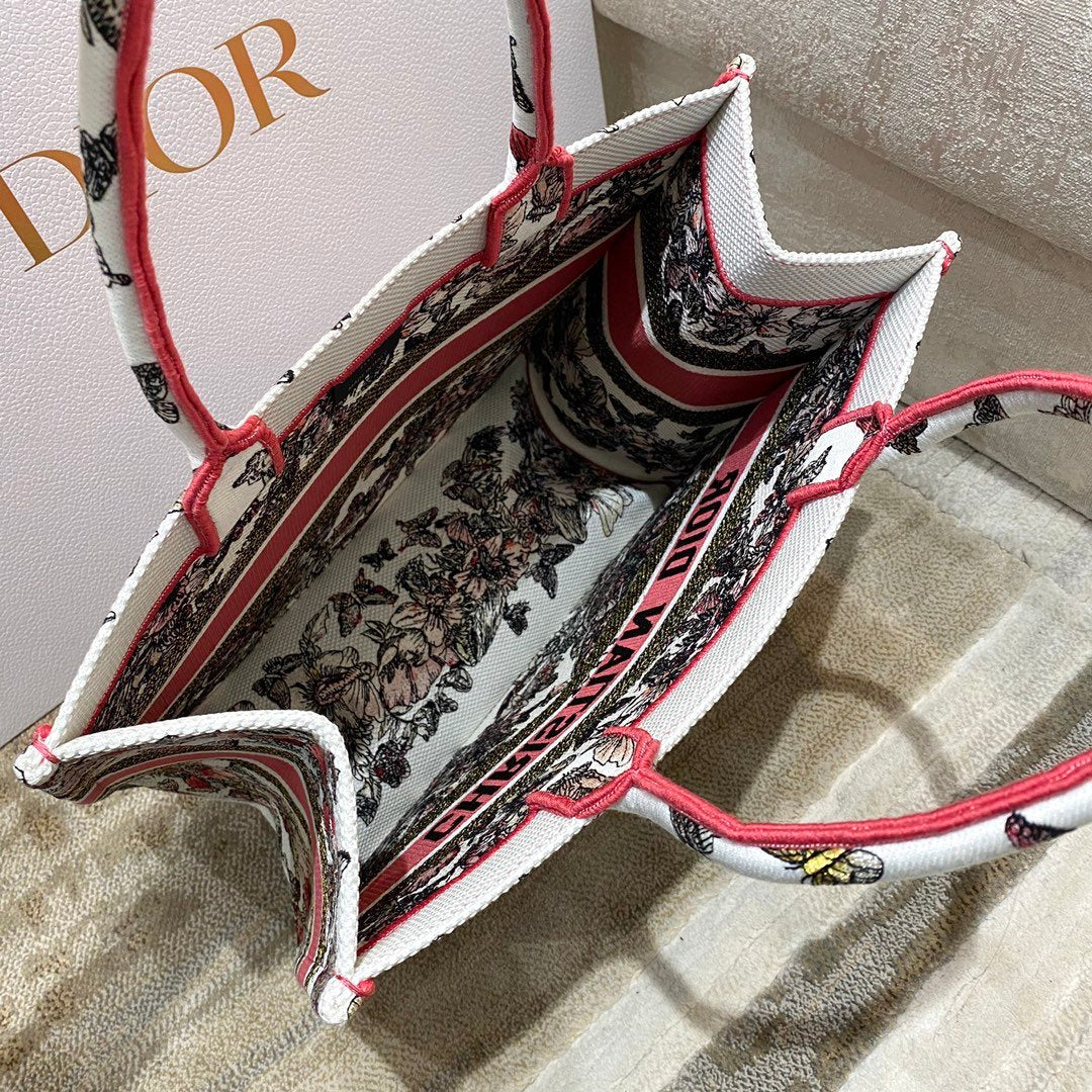 GLAMI MeGLAMIum Book Tote Multicolor ButterGlamIy Embroidery, Red/White, For Women WomenÃ¢â‚¬â„¢s Handbags, 36cm CD
